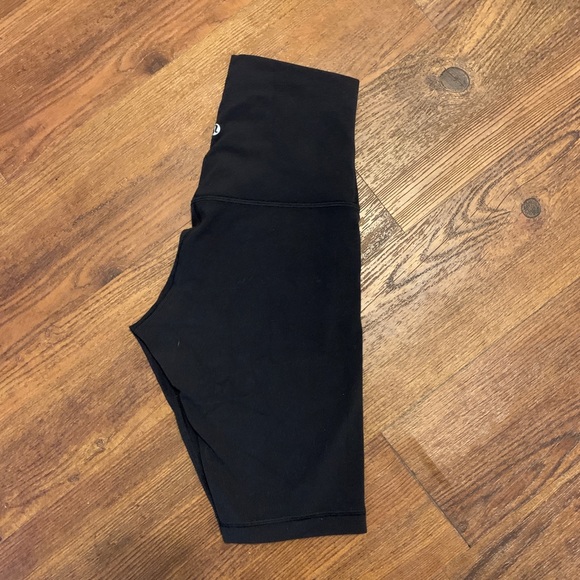 NWOT Lululemon 10” Align Shorts - Picture 2 of 3